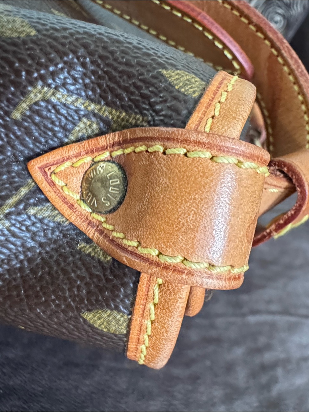 Authentic Louis Vuitton Saumur 30 Crossbody - Picture 6 of 16